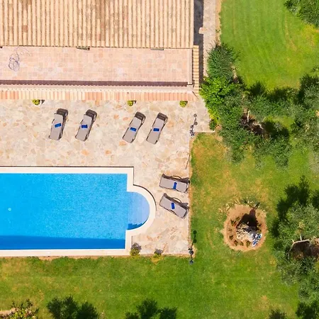 Lagoon Villa *