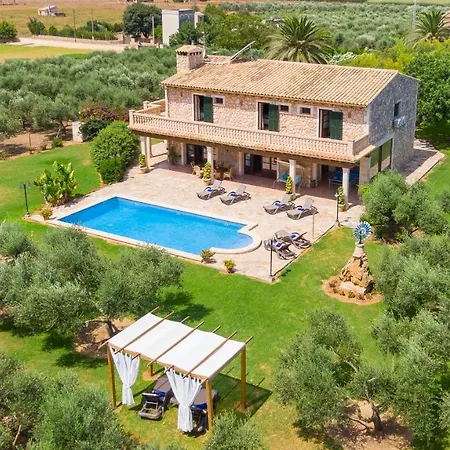 Lagoon Villa